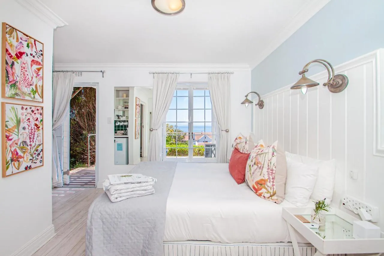 A Boat House Hotel Simon's Town Guest house
